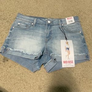 Celebrity Pink jean shorts. Never worn!